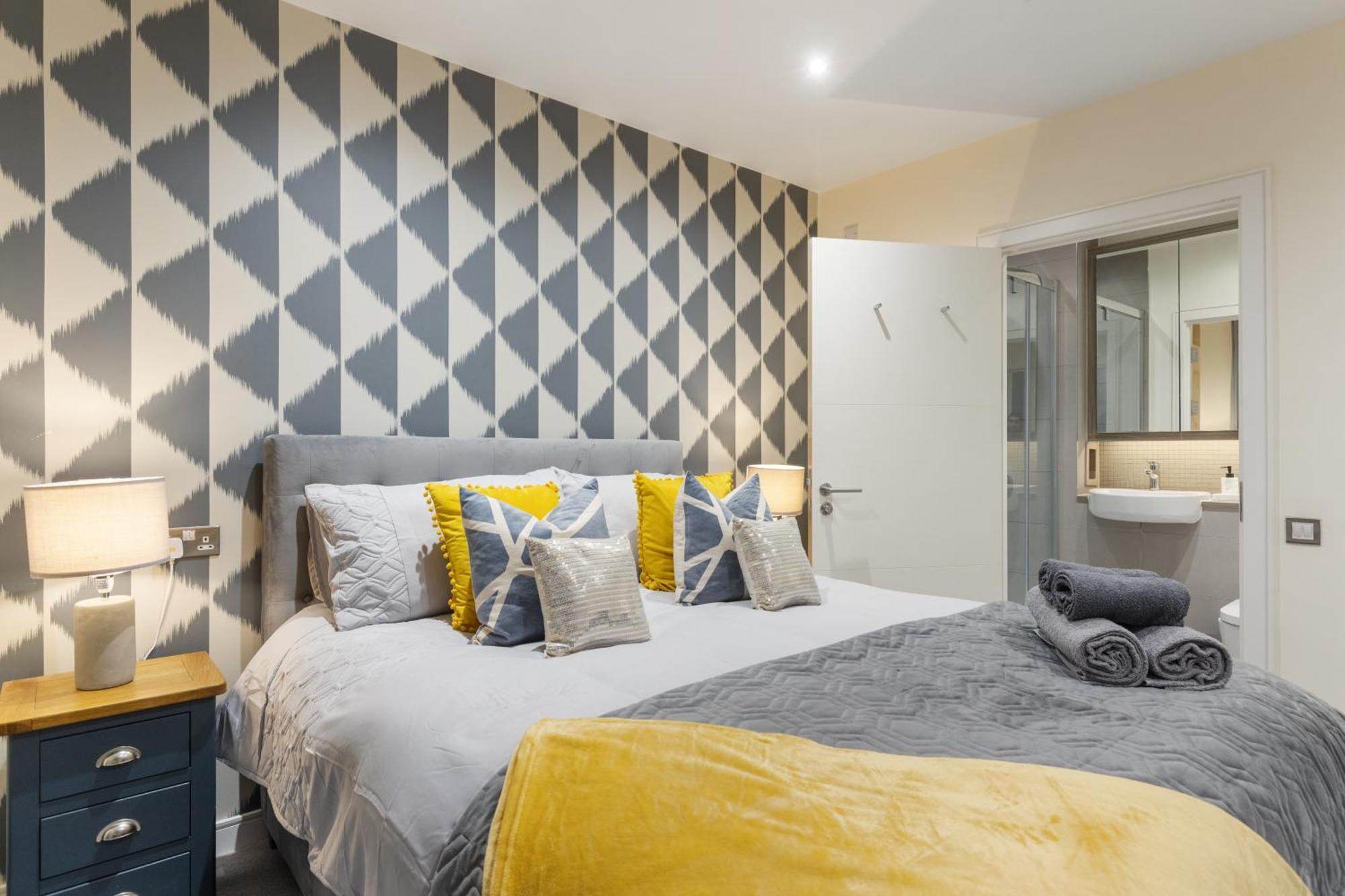 Classy Riverside Flat In Canary Wharf Londra